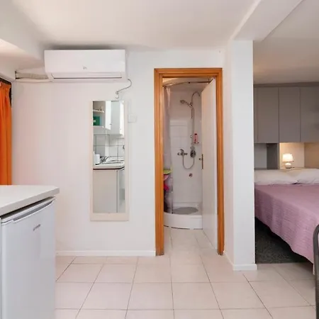 Central Rose In Hearth Of Διαμέρισμα