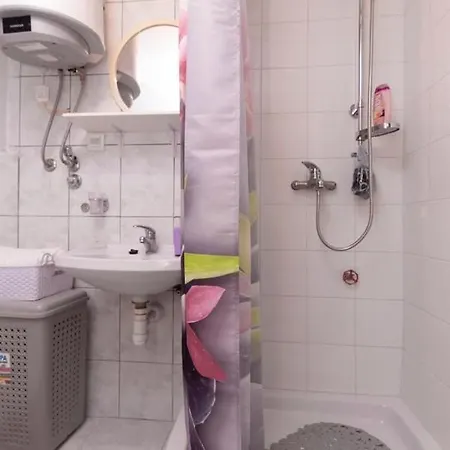 Central Rose In Hearth Of *